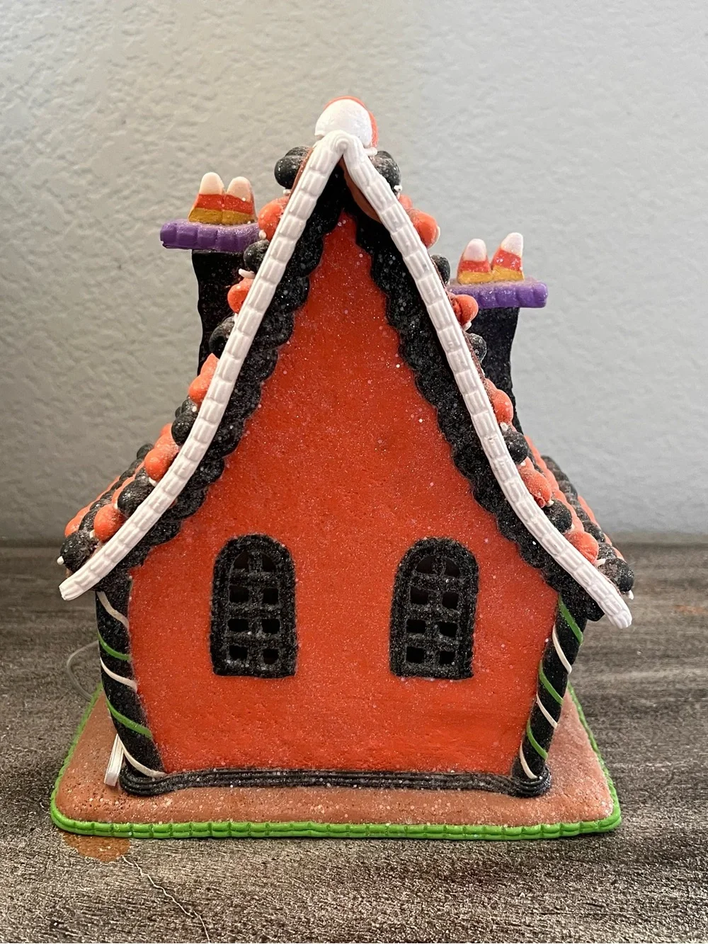 Lighted Sparkle Halloween Gingerbread House Decoration Candy Corn